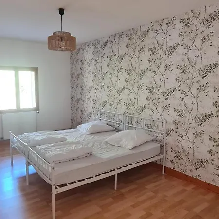Location 8 A 13 Personnes, A 450m Nyaraló *